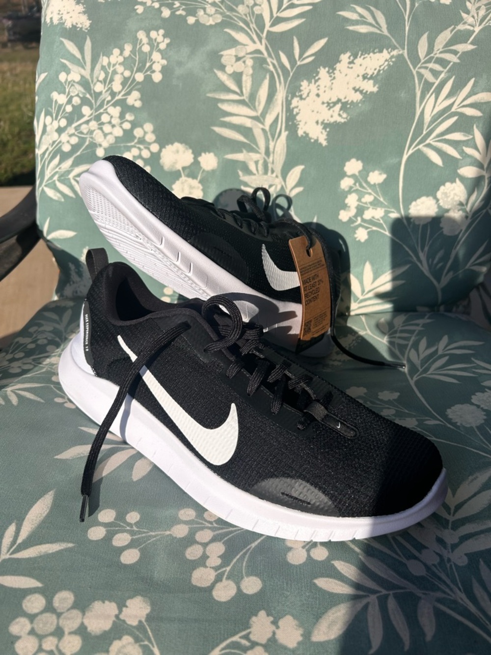 Nike Men’s Black and White Athletic Running Shoes